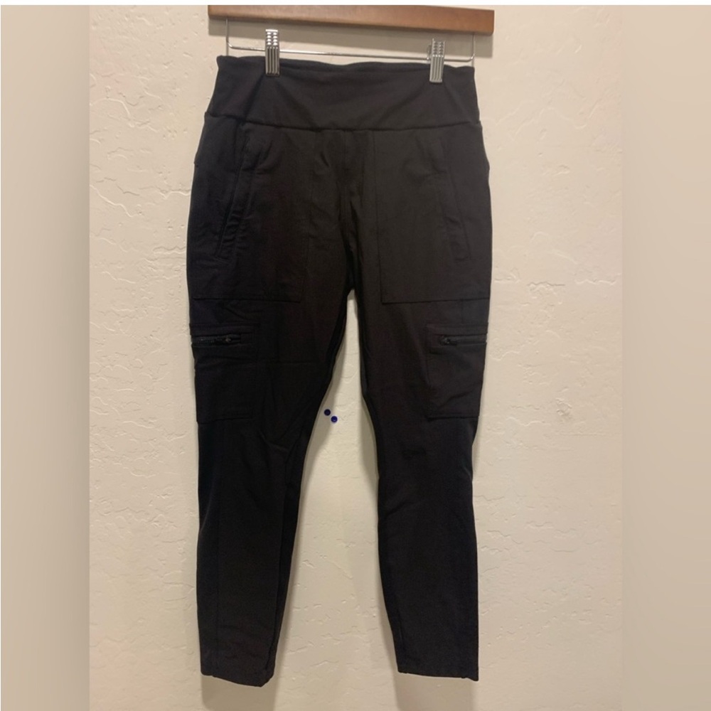 Athleta Headlands Hybrid Cargo in Black || 6P || Athleta